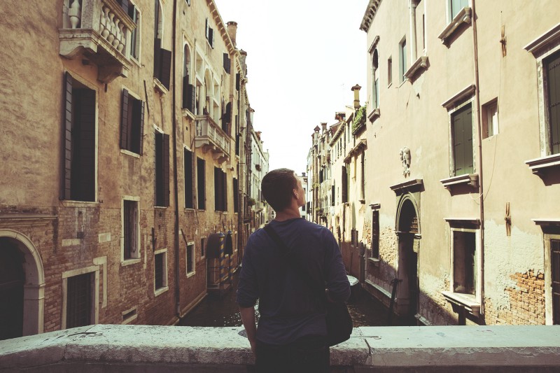 Walking Audio Tours Powered by Wikipedia 